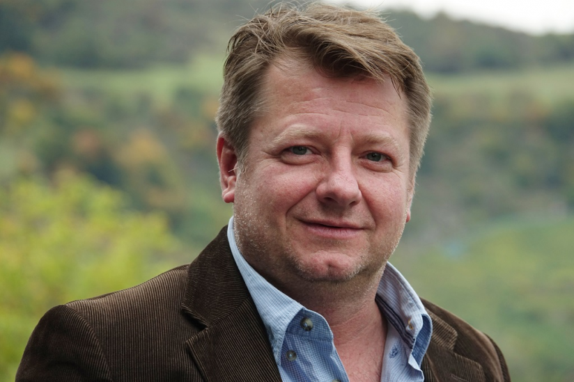 Säkulare Hysterese im säkularen Jahrzehnt – eine Zwischenbilanz